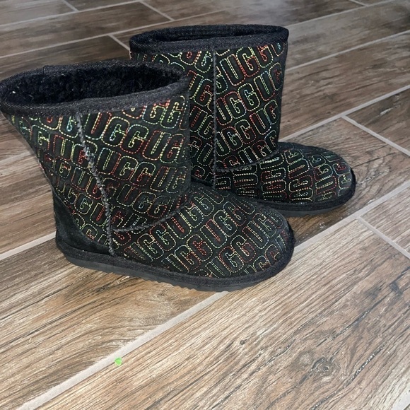 Kids UGGs - Picture 4 of 5